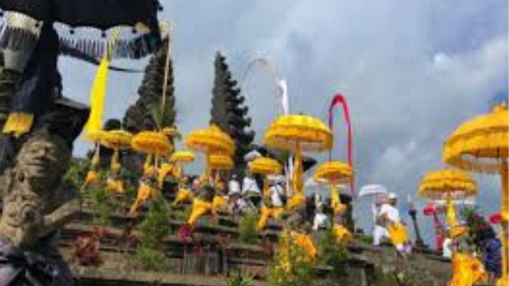 Fungsi Pura dalam Kehidupan Sehari-hari