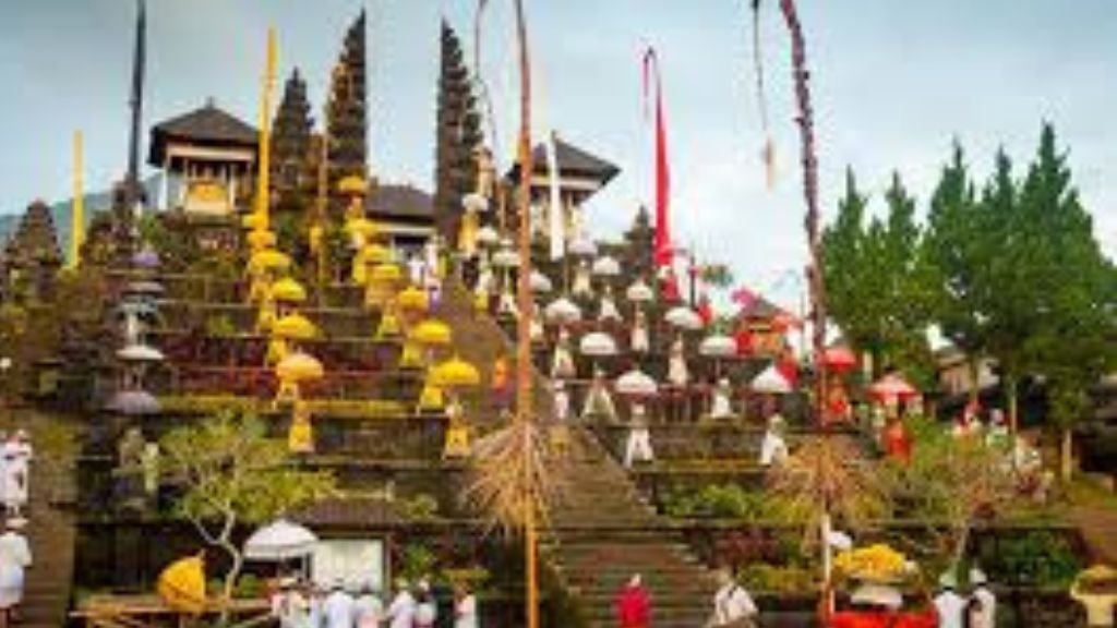 Sejarah Pura di Bali