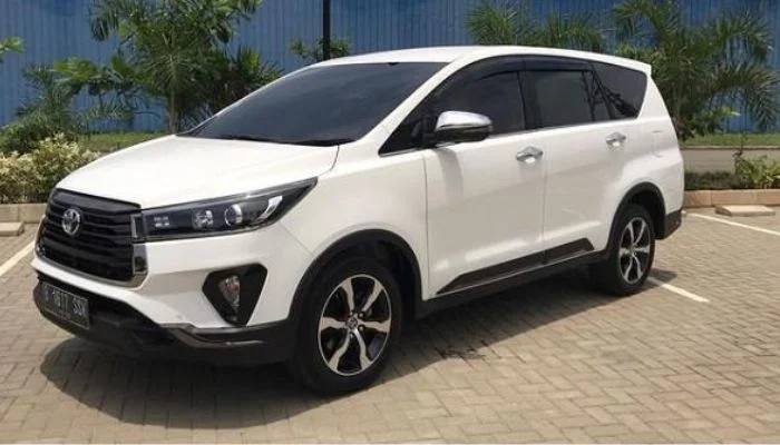 Harga Sewa Innova Reborn Bali Termasuk