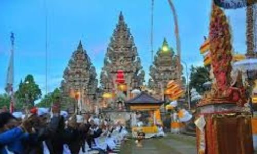 Menggali Makna Tirta Yatra: Wisata Spiritual yang Mengubah Hati