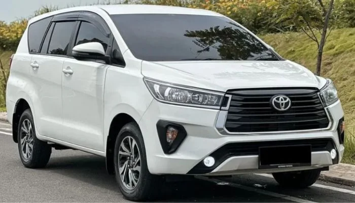 Harga Sewa Innova Reborn Bali Termasuk